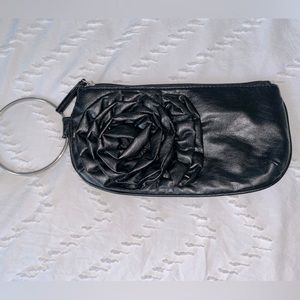 GUC Chateau Black Flower Wristlet